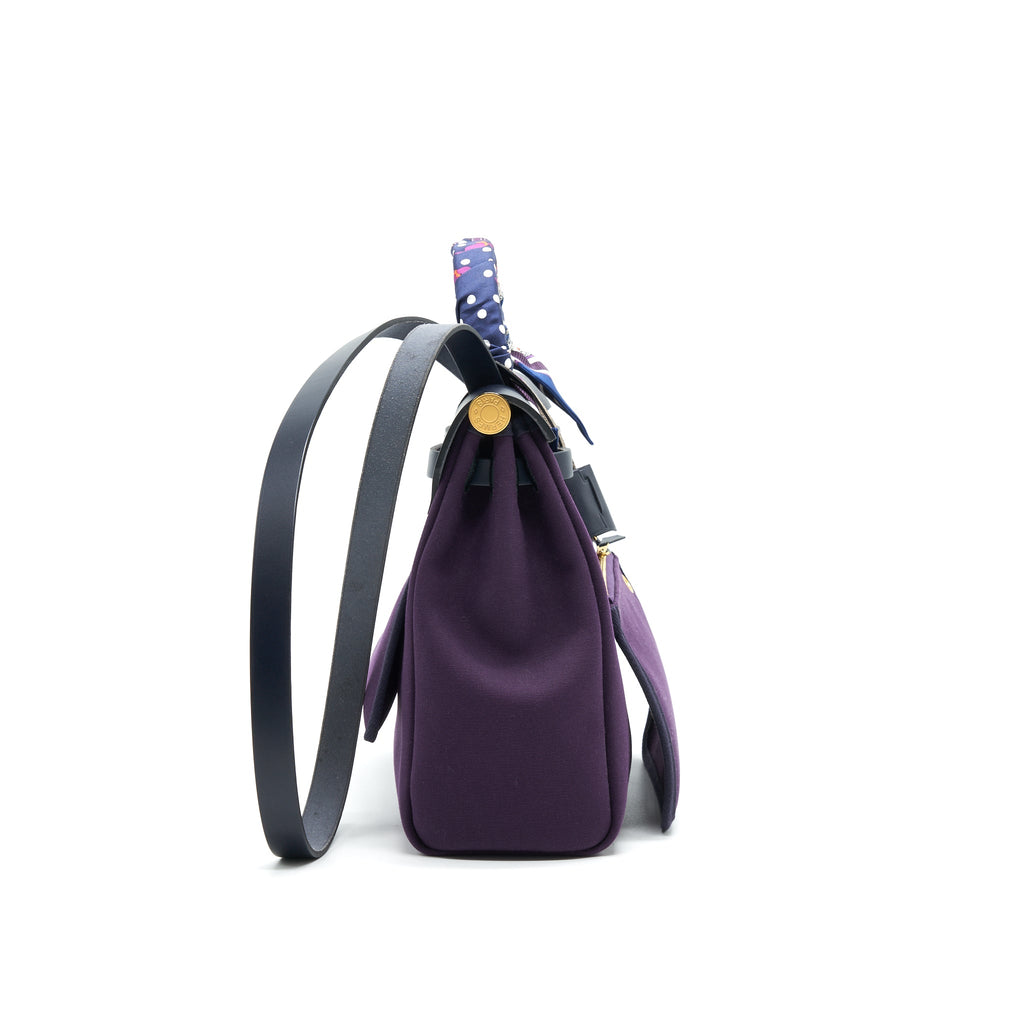 hermes-herbag-zip-31-retourne-bag-cassie-bleu-indigo-with-an-extra-twilly