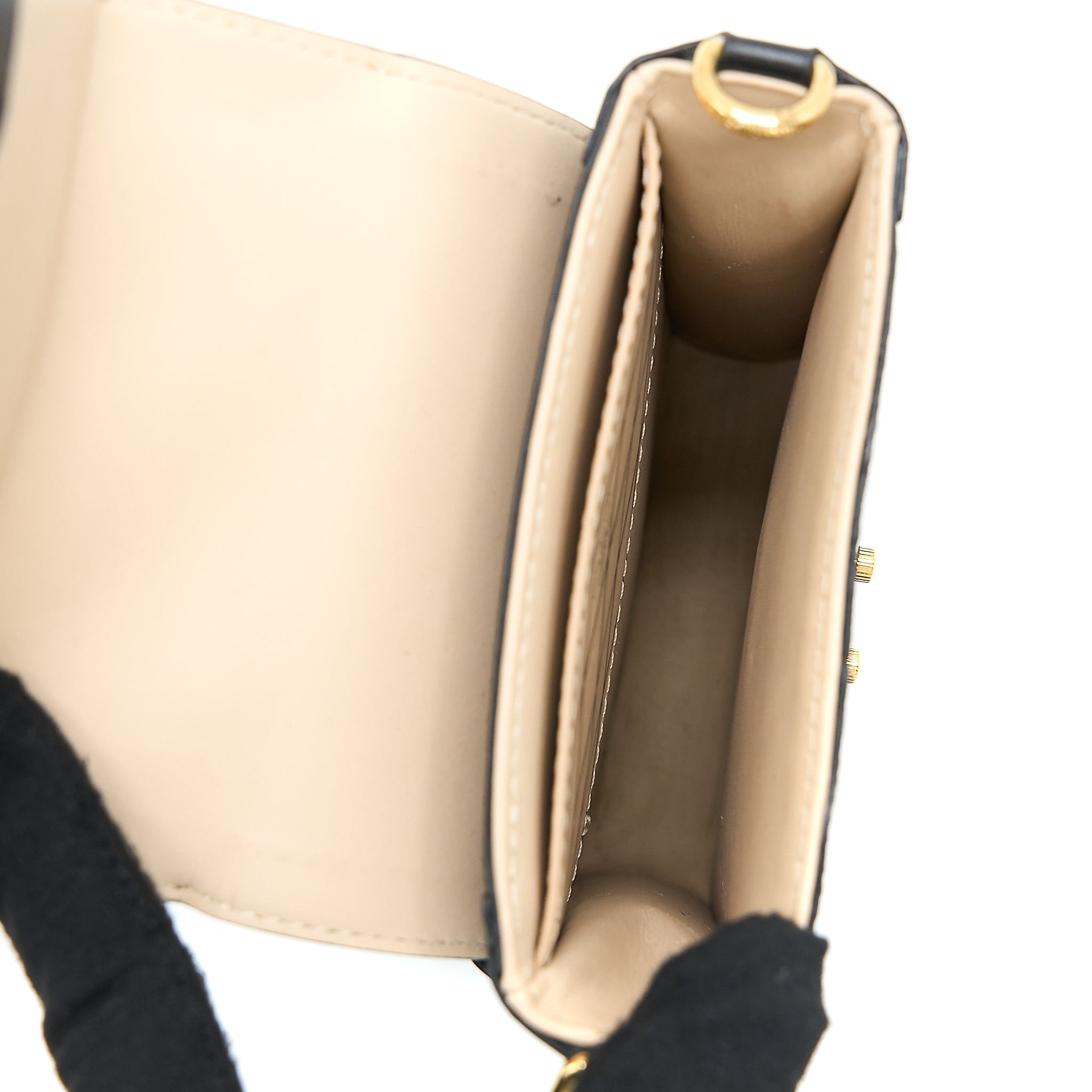 louis-vuitton-vertical-trunk-pochette-with-chain-monogram-canvas-ghw