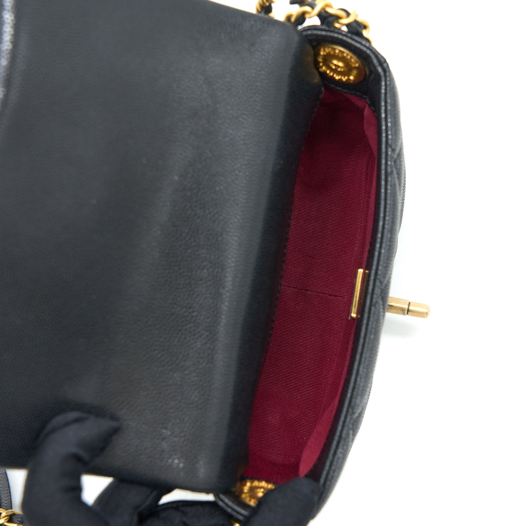 chanel-22a-square-flap-bag-caviar-black-ghw-microchip