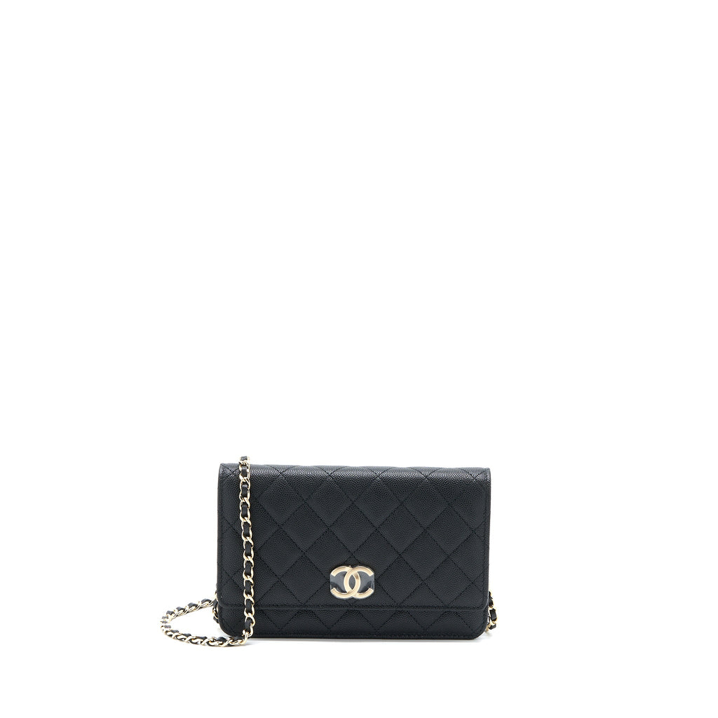 chanel-23c-giant-cc-logo-wallet-on-chain-caviar-black-lghw-microchip