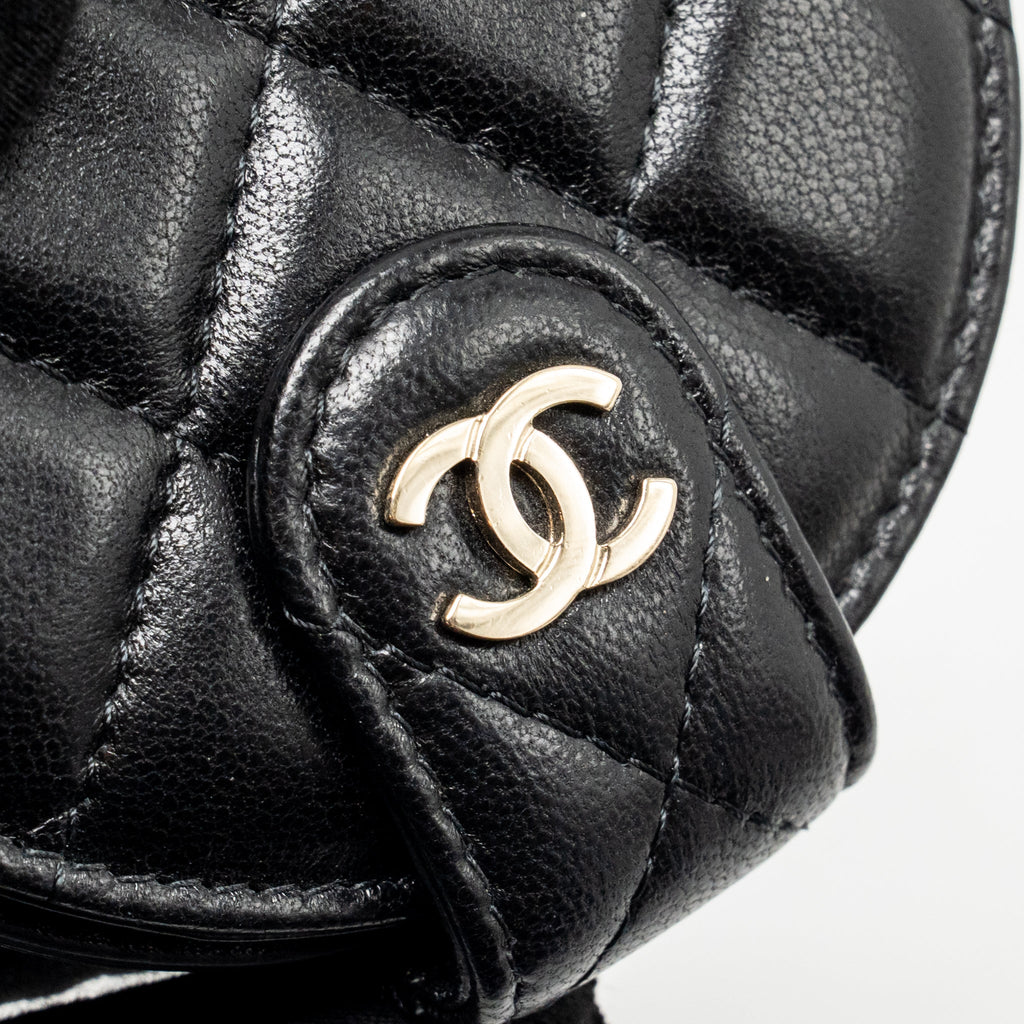 chanle-round-luggage-tag-lambskin-black-lghw