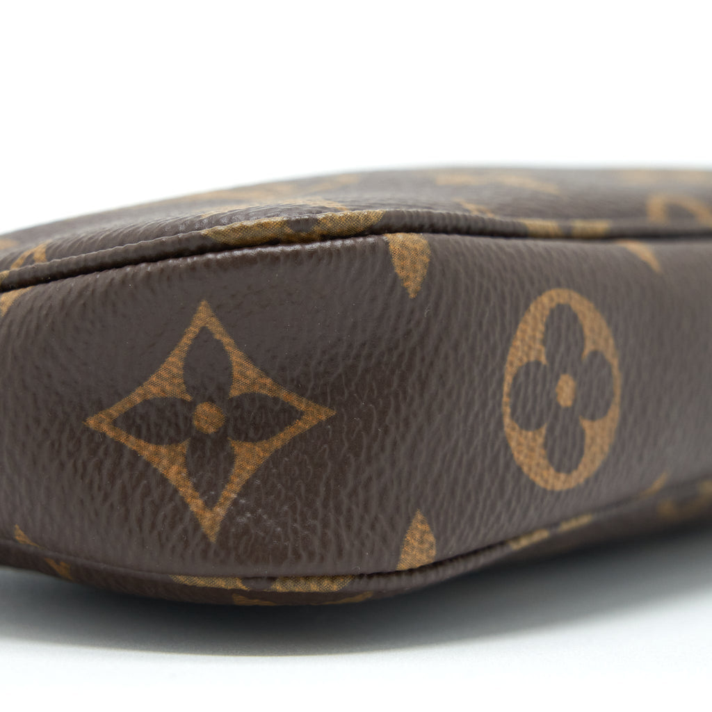 louis-vuitton-mini-pochette-monogram-canvas-year-2020