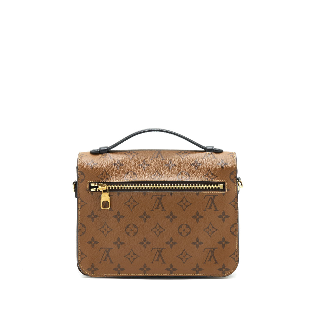 louis-vuitton-pochette-metis-monogram-canvas-2