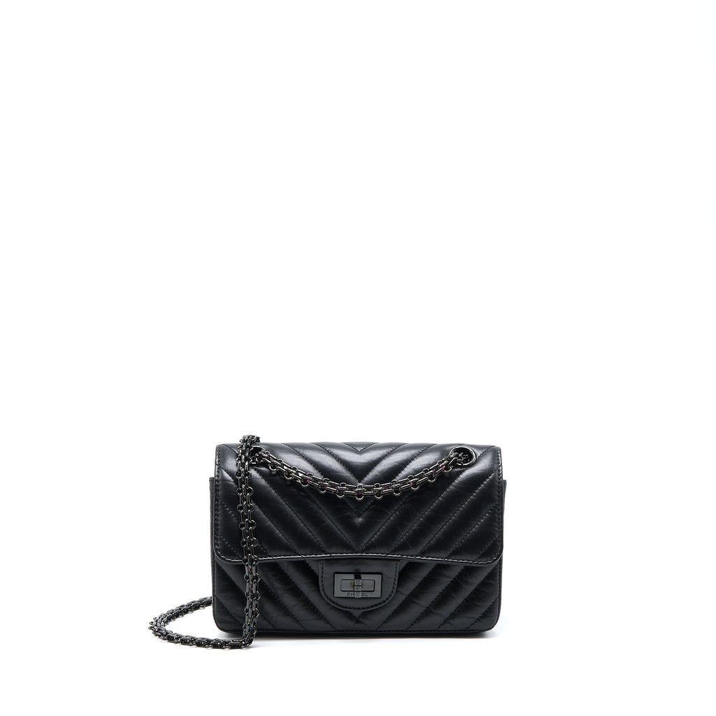 chanel-mini-2-55-reissue-chevron-calfskin-so-black