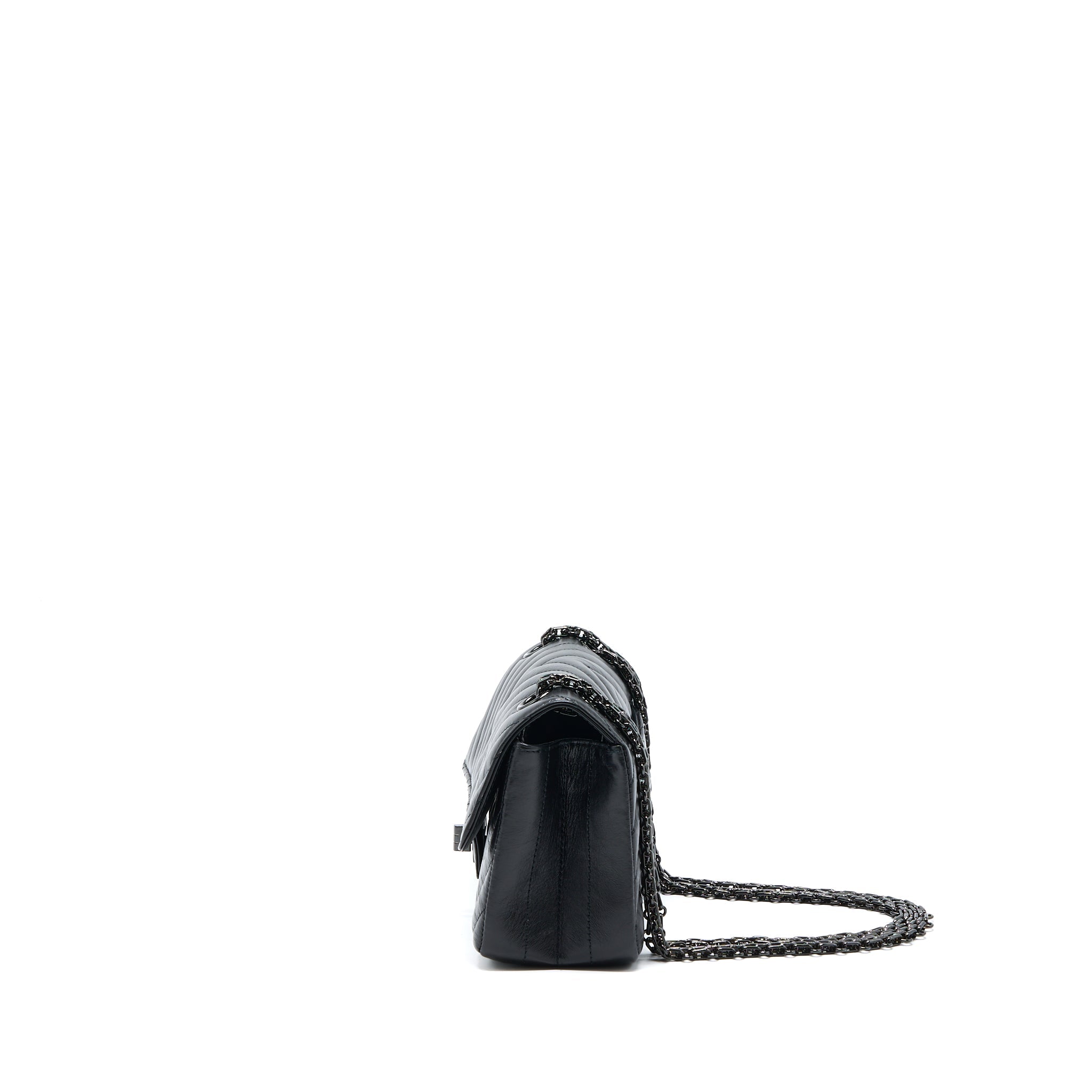 chanel-mini-2-55-reissue-chevron-calfskin-so-black