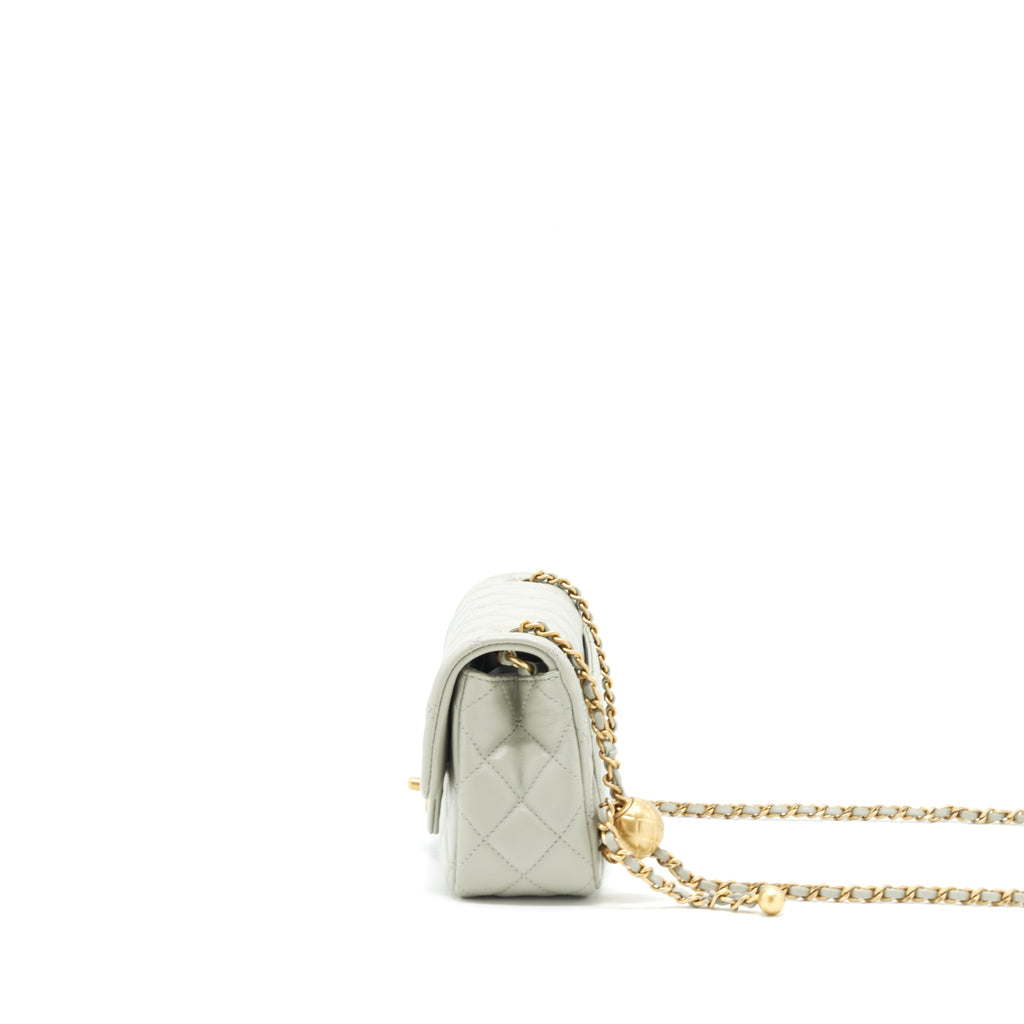 chanel-22c-light-pearl-crush-mini-flap-bag-lambskin-light-grey-ghw-microchip