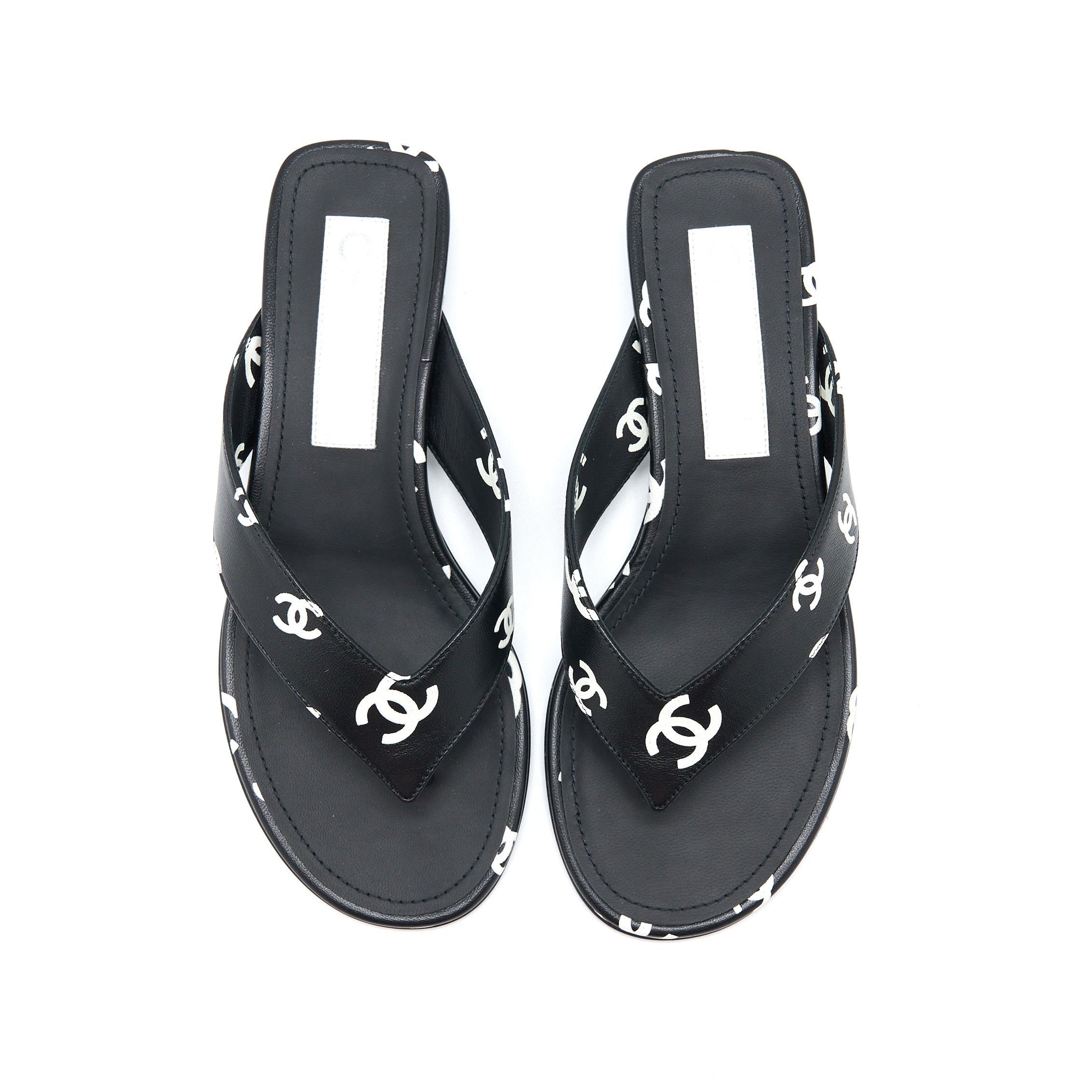 chanel-size-35-22s-cc-logo-flip-flops-black-white
