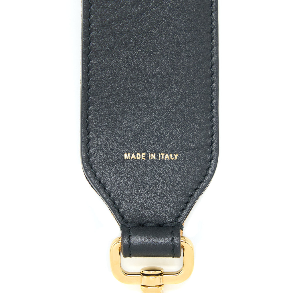 fendi-strap-you-textured-effect-leather-shoulder-strap-brown-ghw