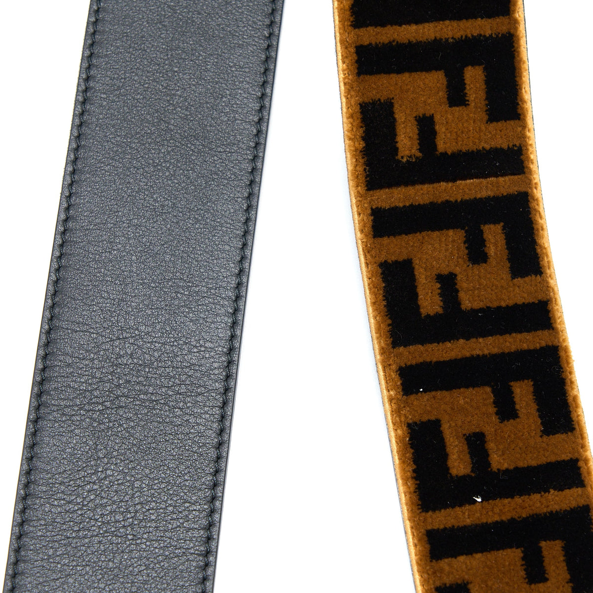 fendi-strap-you-textured-effect-leather-shoulder-strap-brown-ghw