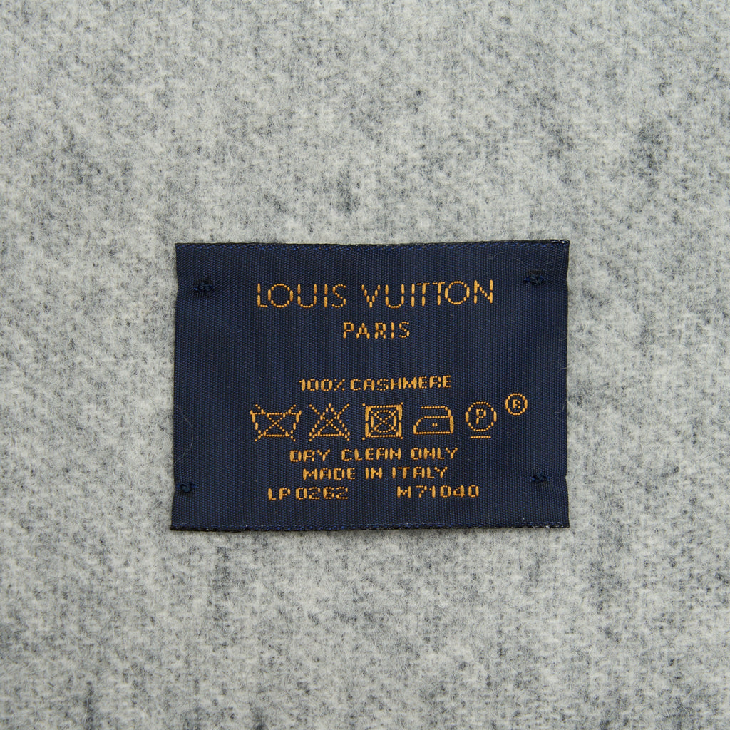 louis-vuitton-reykjavik-scarf-black-m71040