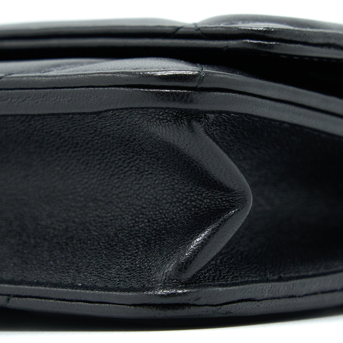 chanel-19-wallet-on-chain-lambskin-black-multicolour-hardware-microchip