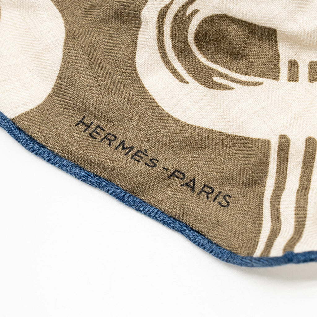 hermes-scarf-silk-black-white