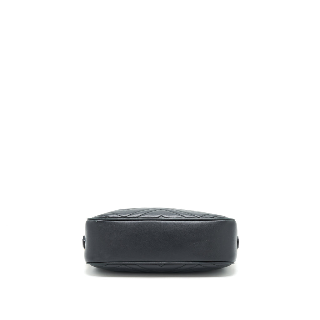 gucci-marmont-small-matelasse-shoulder-bag-black-ghw