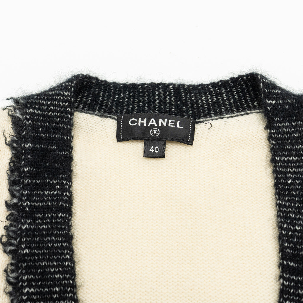 chanel-size-40-cc-logo-button-cardigan-cashmere-white-black