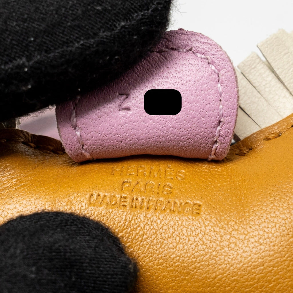hermes-rodeo-pm-bag-charm-sesame-craie-mauve-stamp-z-copy