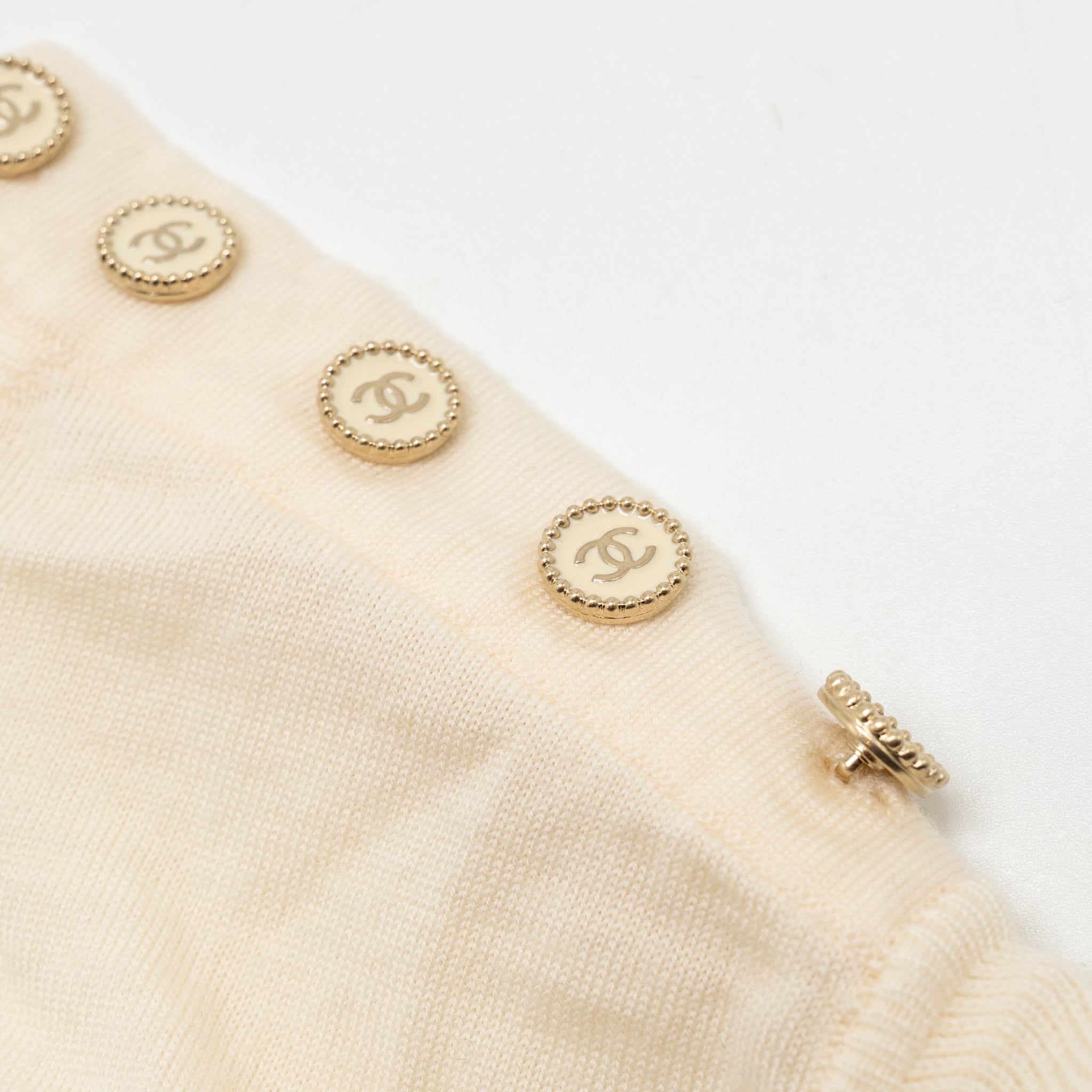 chanel-ready-to-wear-sleeveless