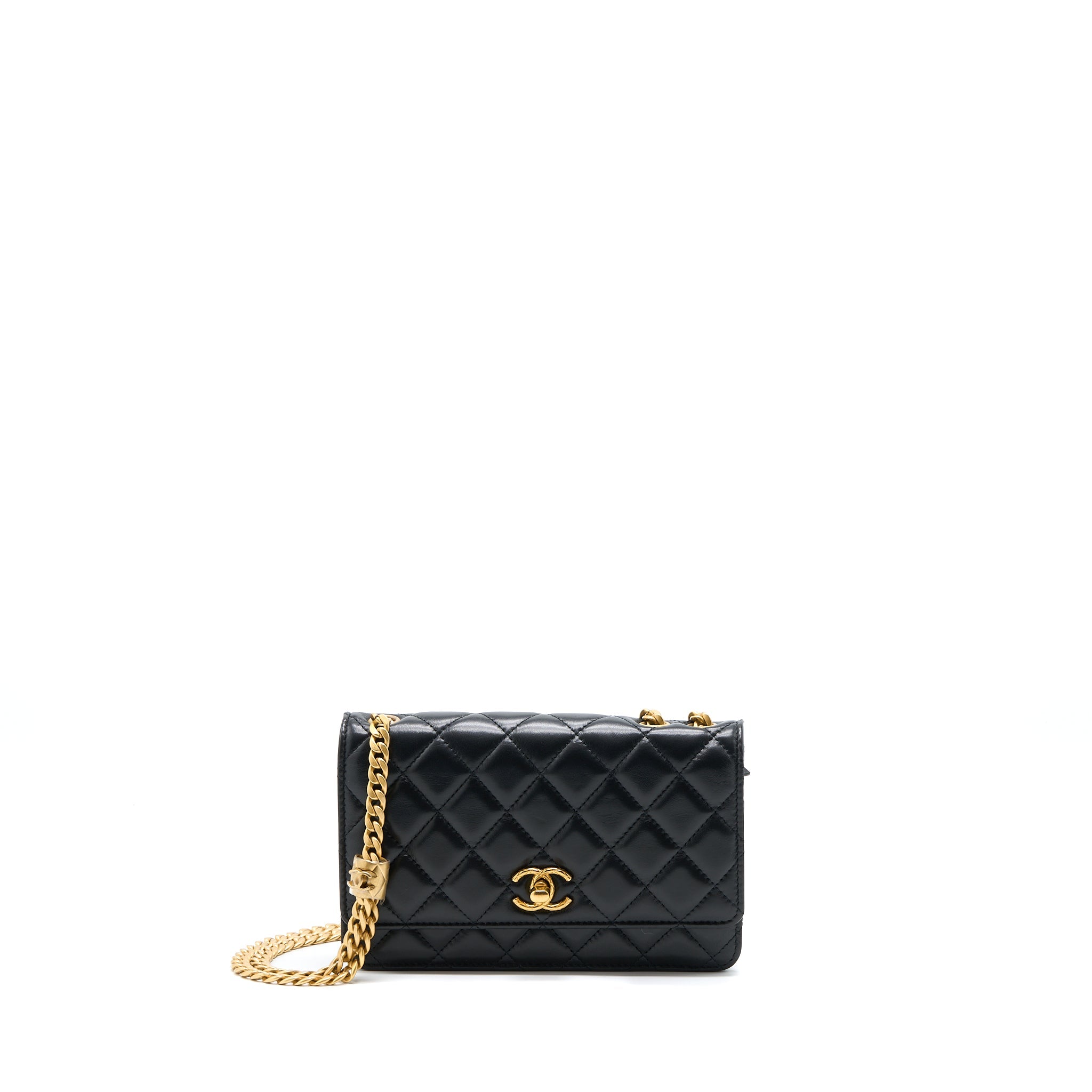 chanel-22k-gold-pillar-wallet-on-chain-lambskin-black-brushed-ghwmicrochip