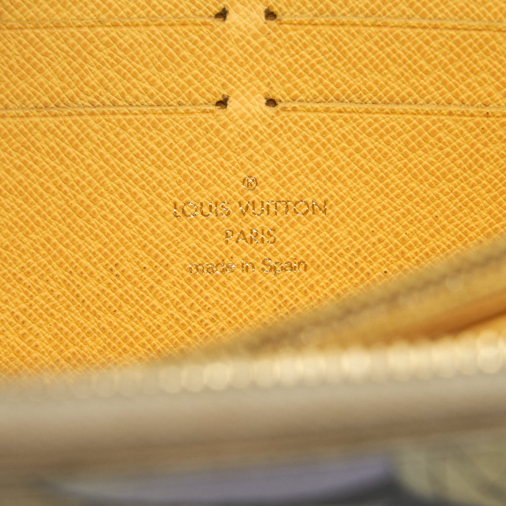 louis-vuitton-illustre-balloon-zippy-wallet