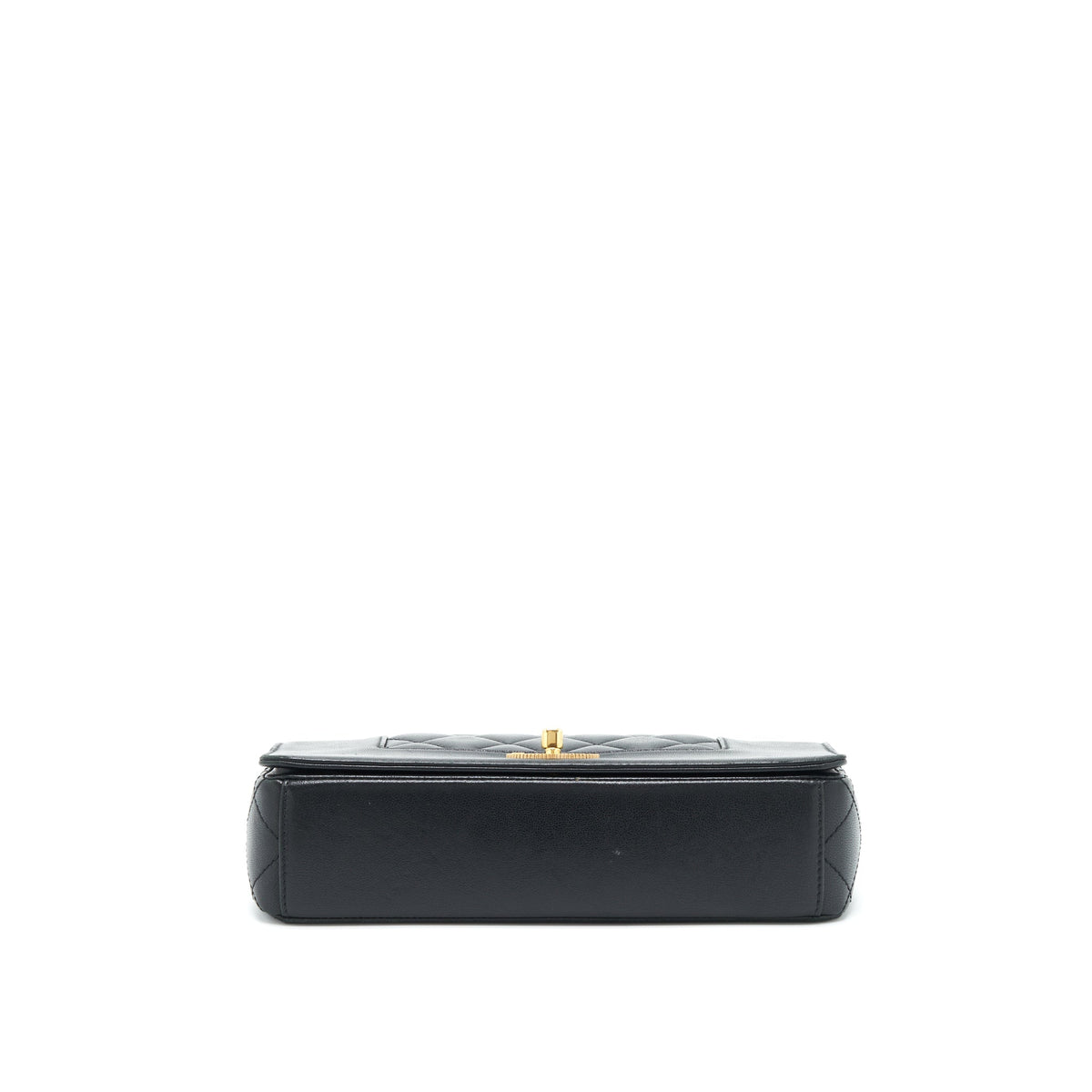 chanel-cc-logo-flap-bag-lambskin-black-ghw