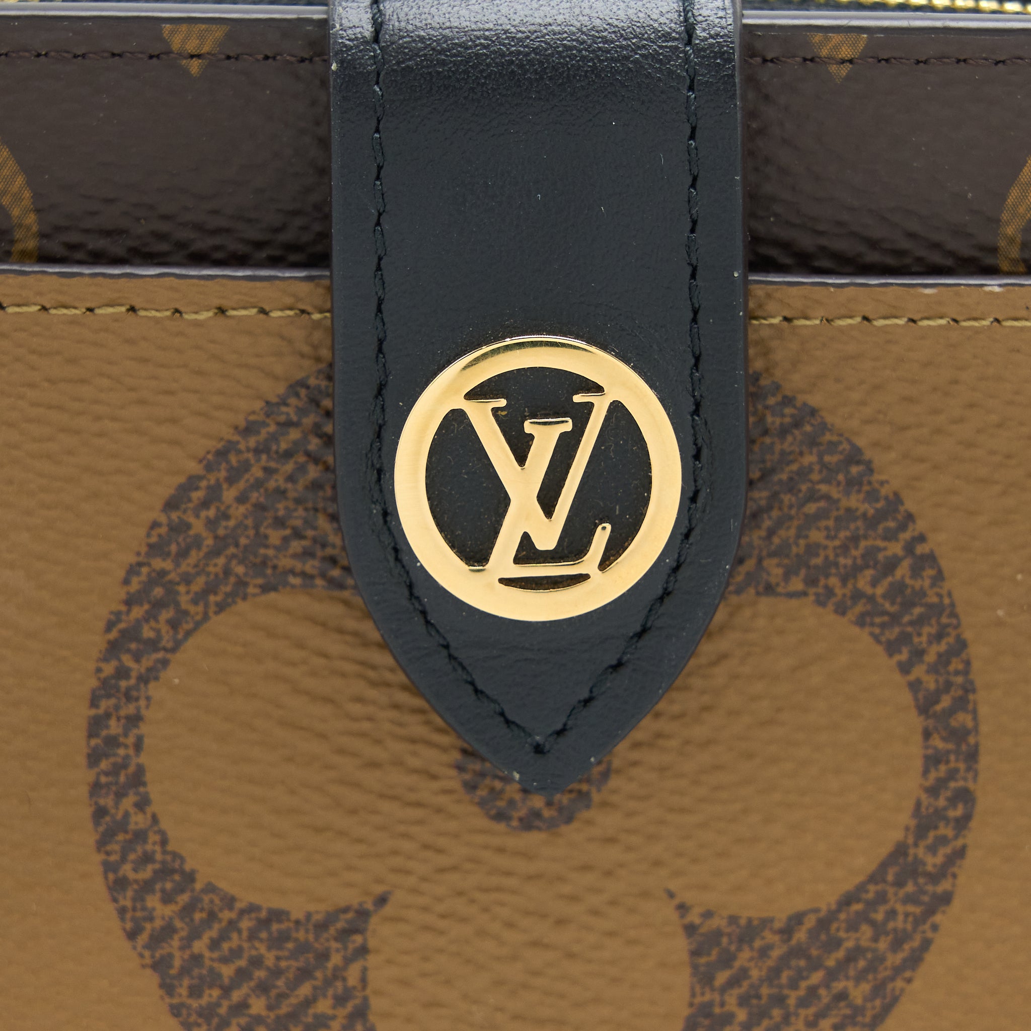 louis-vuitton-juliette-wallet-monogram-reverse-canvas-ghw