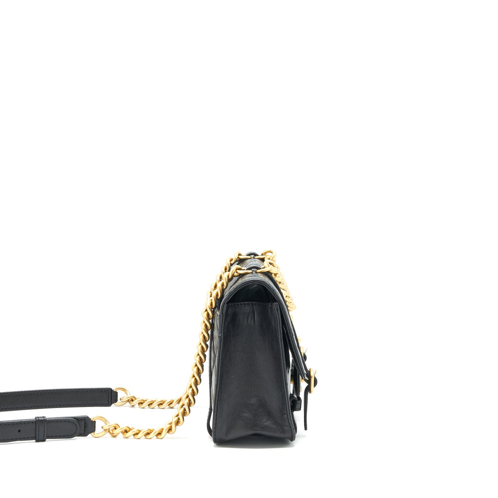chanel-21b-messenger-bag-calfskin-black-ghw