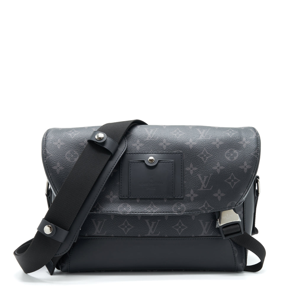 louis-vuitton-eclipse-voyager-messenger-bag-monogram-canvas-black-year-2020