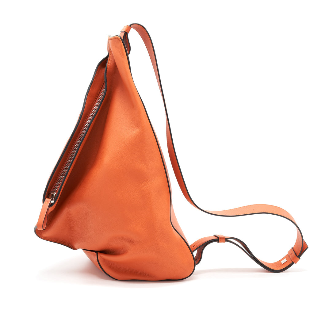 loewe-anton-sling-in-soft-grained-calfskin-in-pumpkin