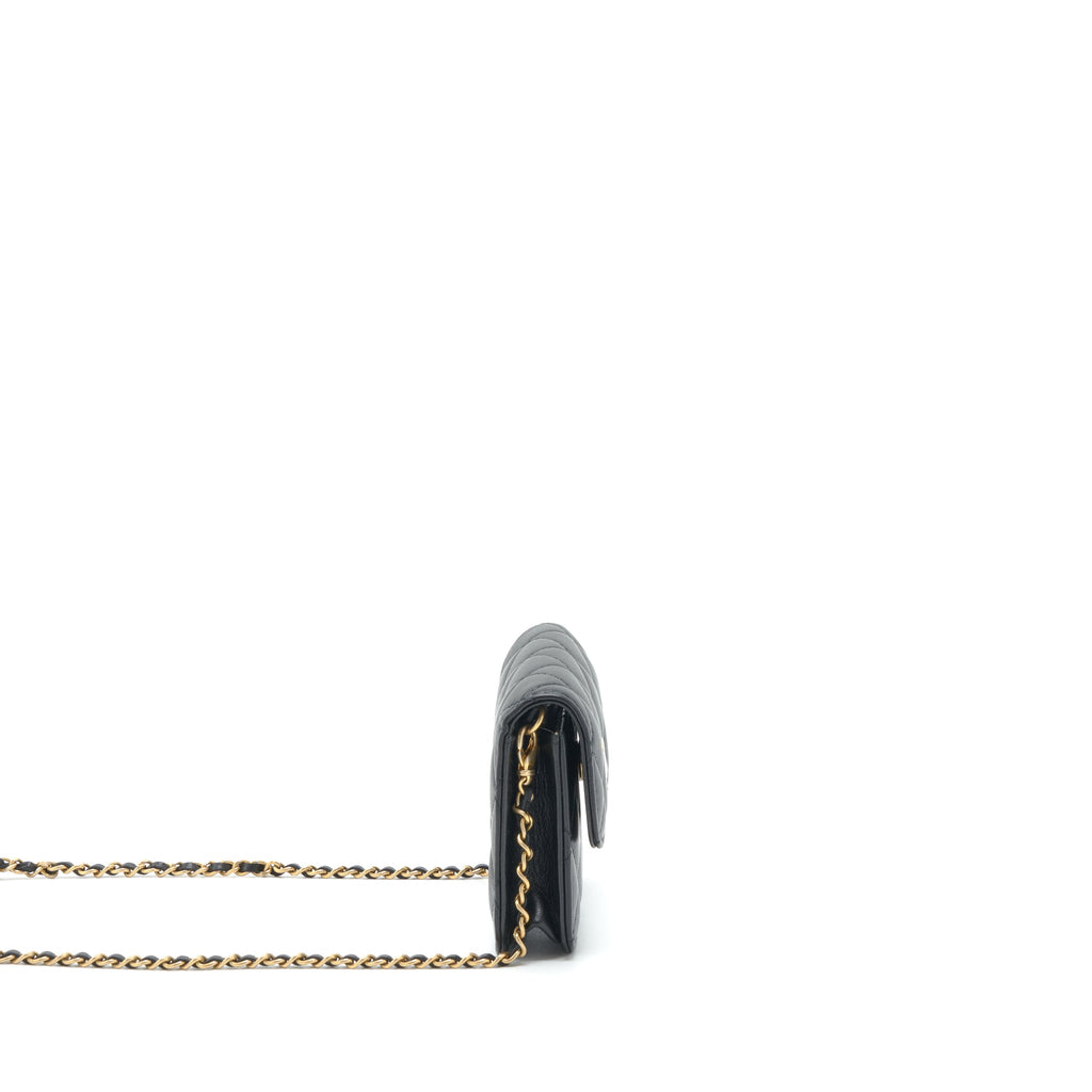 chanel-pearl-crush-mini-flap-belt-bag-lambskin-black-ghw