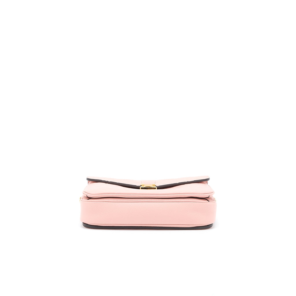 louis-vuitton-pochette-metis-monogram-empreinte-pink-ghw