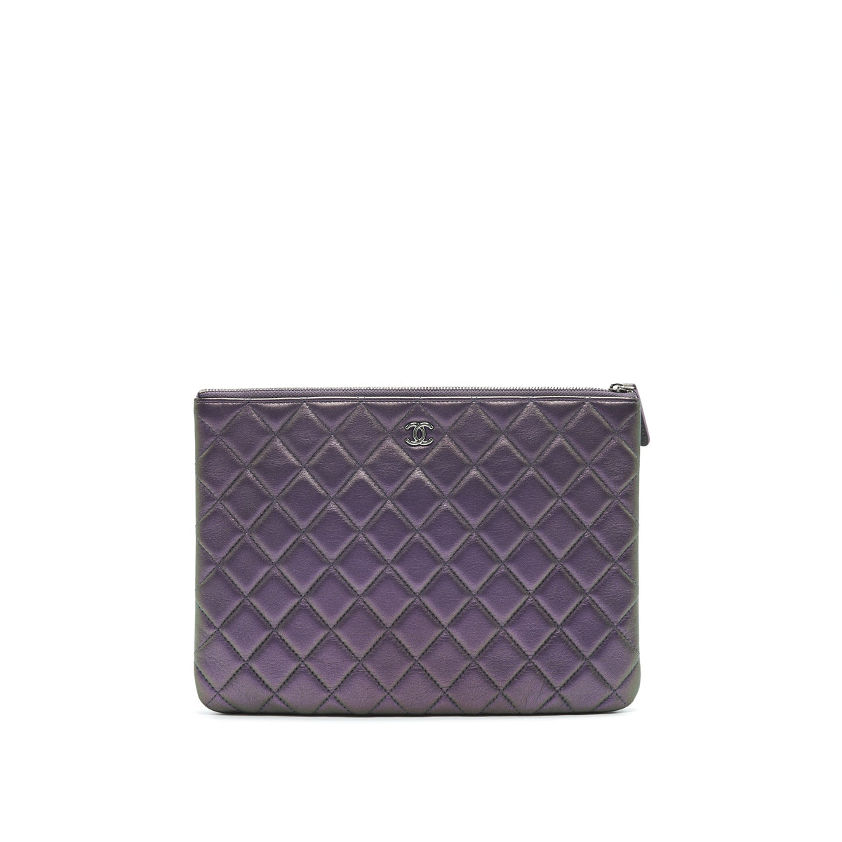chanel-quilted-leather-clutch-bag-in-metallic-purple