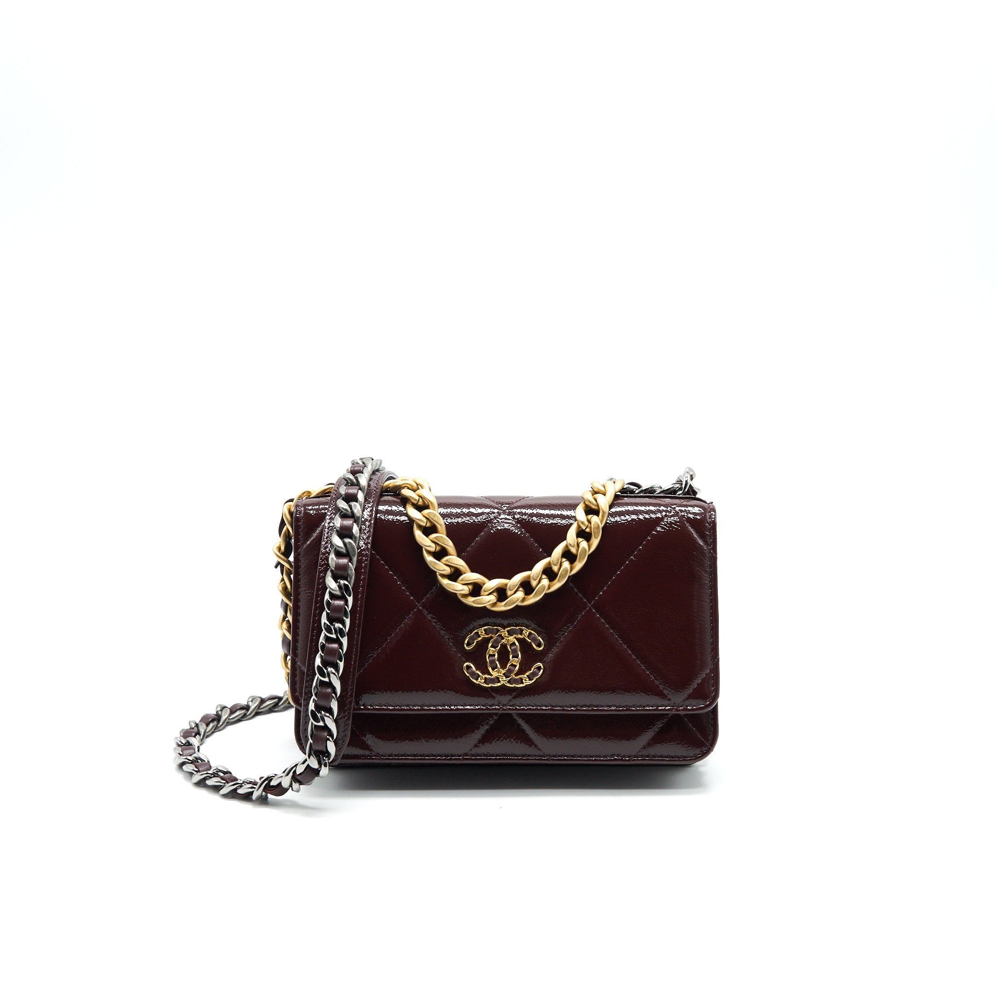 chanel-19-wallet-on-chain-burgundy