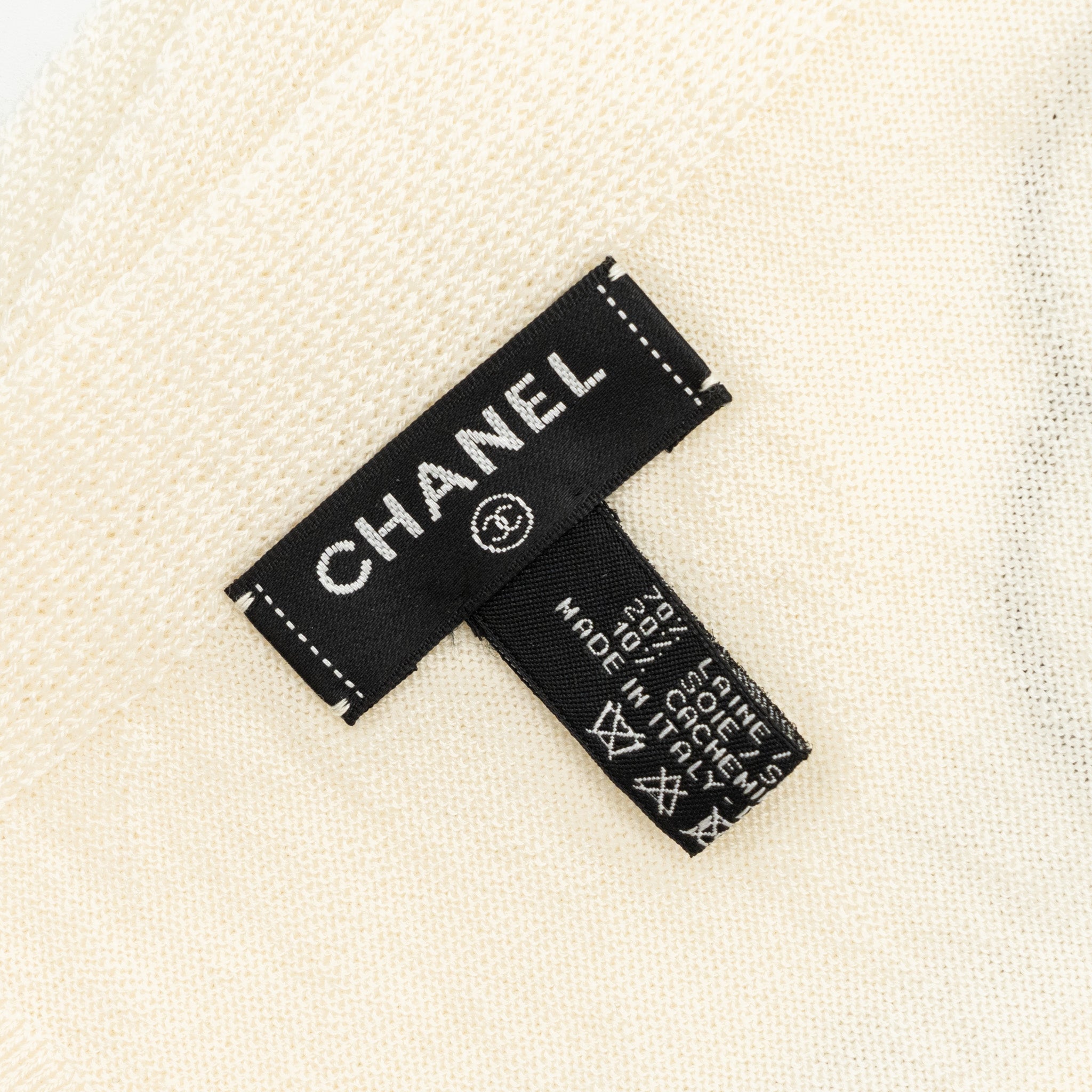 chanel-21c-scarf-wool-cashmere-ivory
