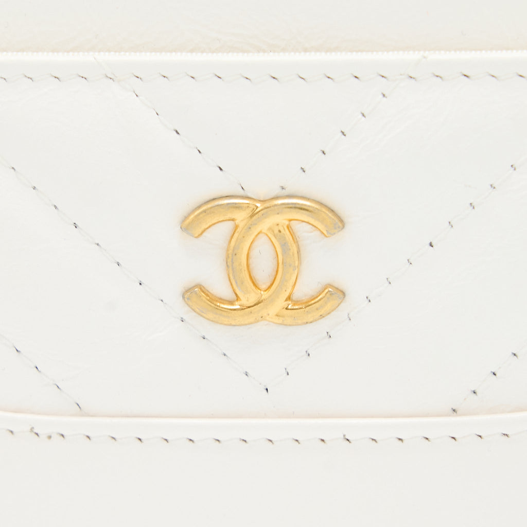chanel-chevron-card-holder-calfskin-white-ghw
