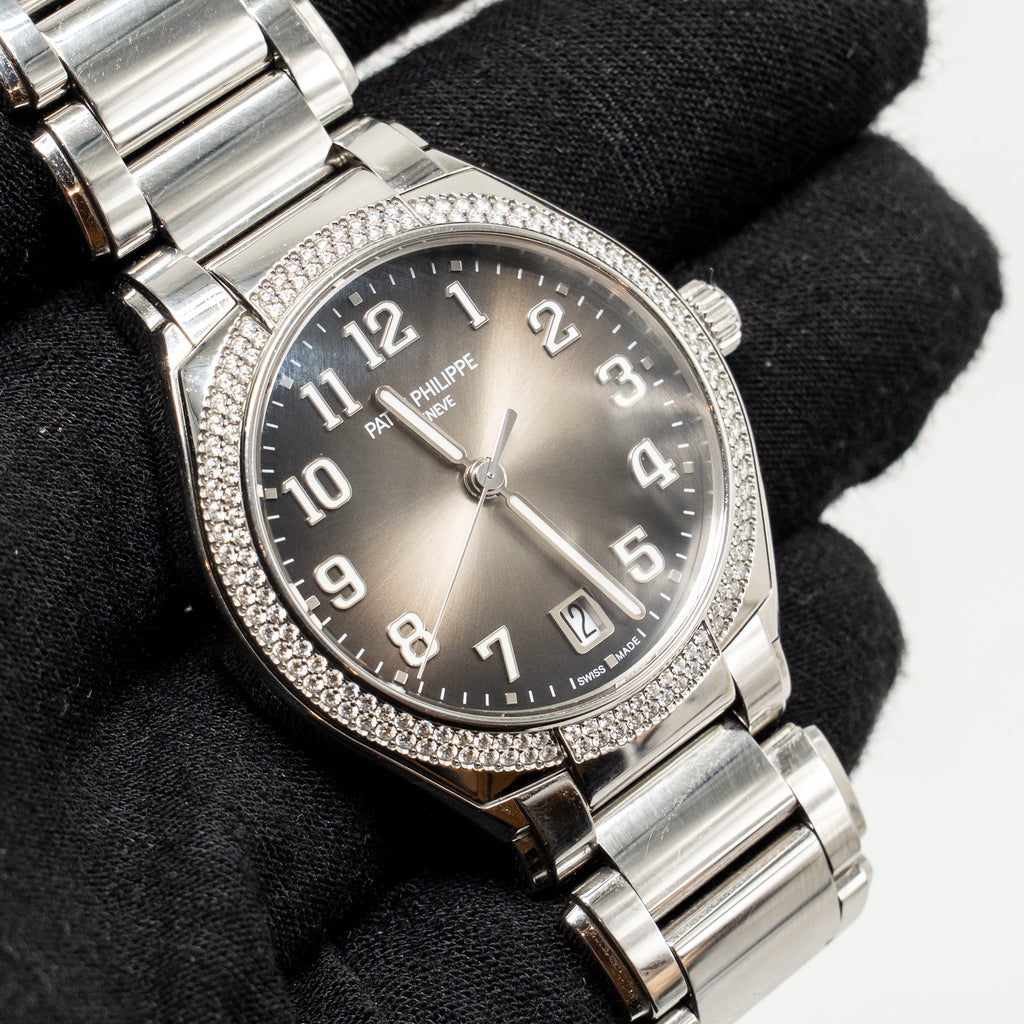 patek-philippe-twenty-4-7300-1200a-010-sunburst-gray-with-black-gradient-rim