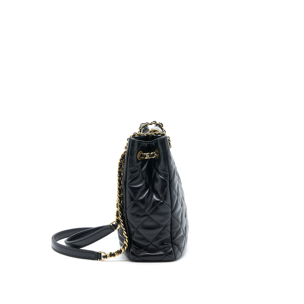 chanel-seasonal-tote-bag-lambskin-black-brushed-ghwmicrochip