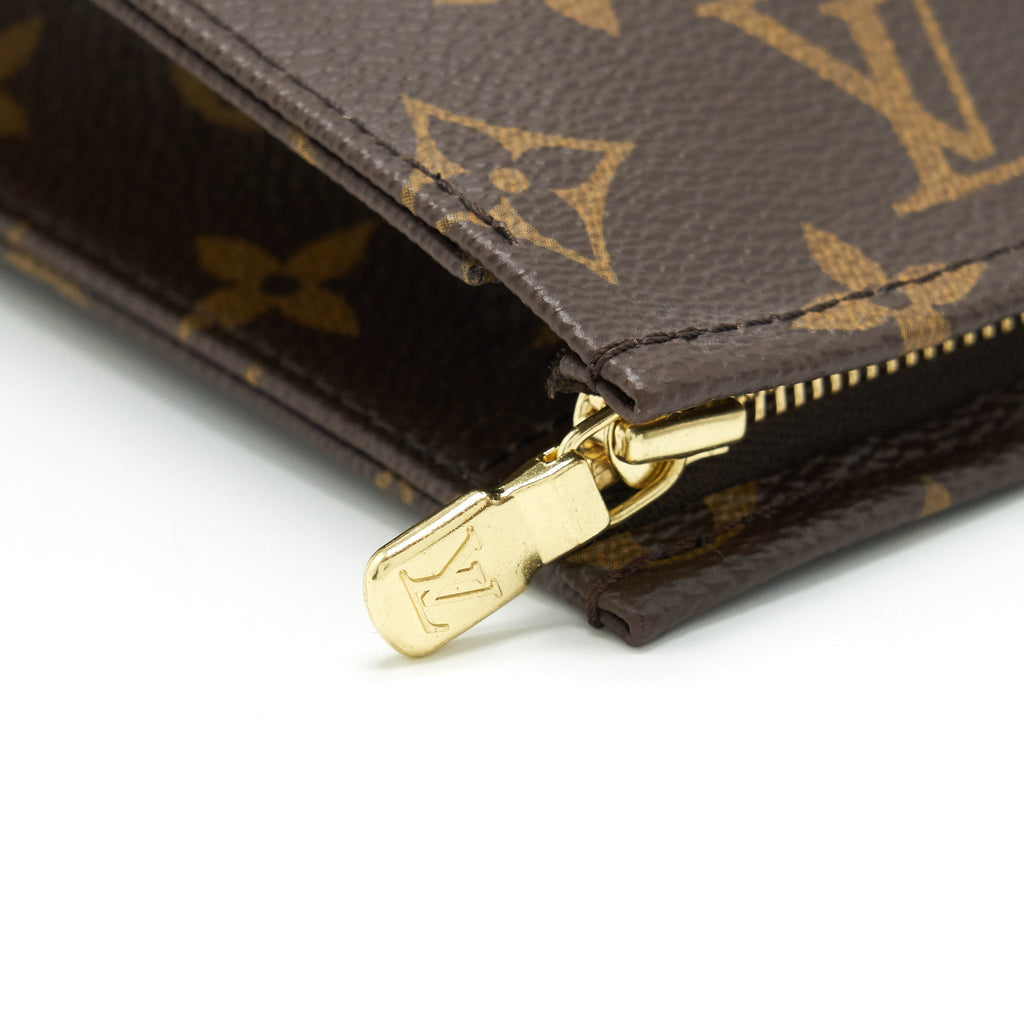 louis-vuitton-toiletry-pochette-26-monogram