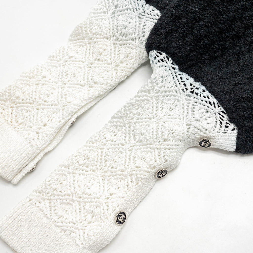 chanel-size-38-cc-logo-sweater-wool-cashmere-cotton-white-black-shw