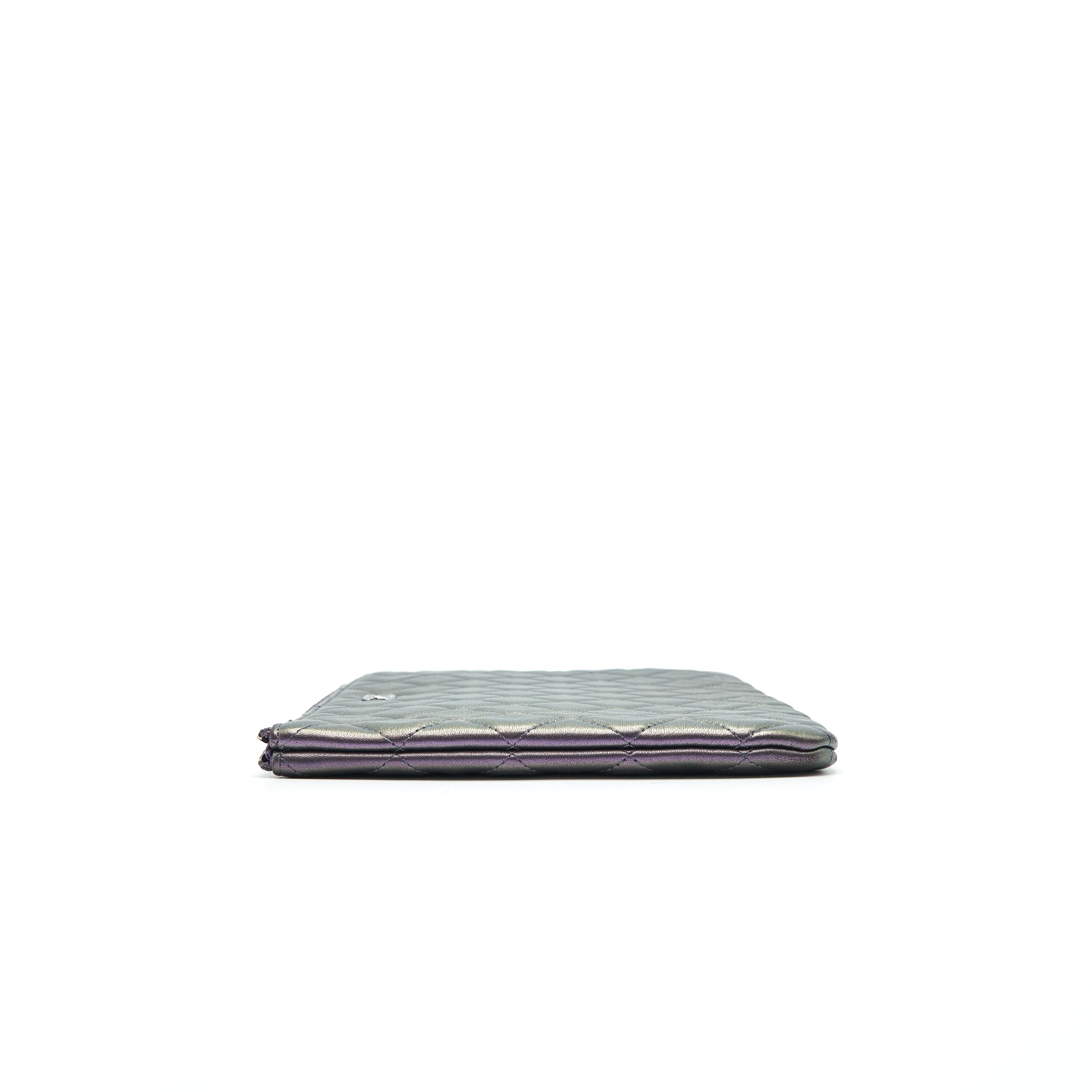 chanel-quilted-leather-clutch-bag-in-metallic-purple
