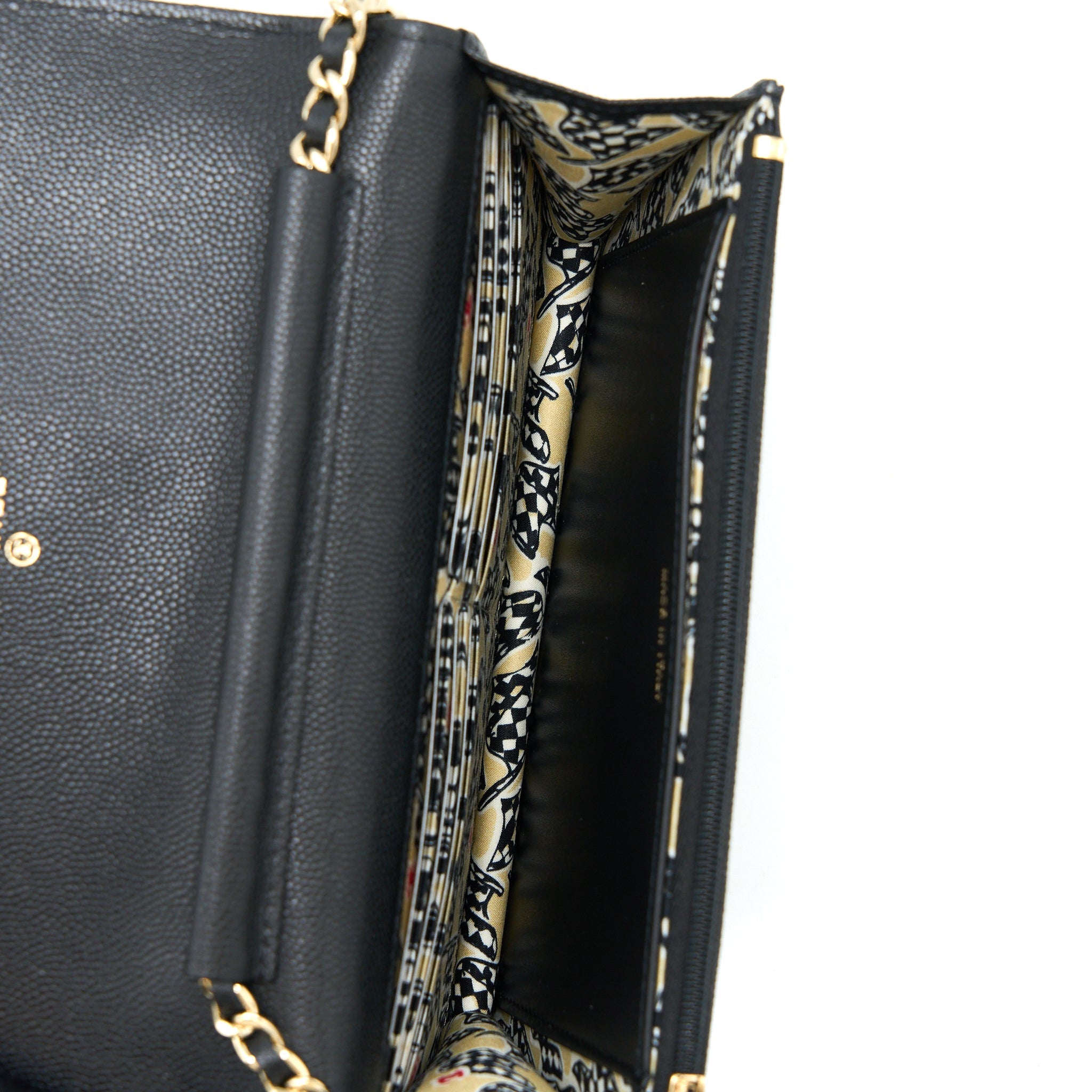 chanel-23c-giant-cc-logo-wallet-on-chain-caviar-black-lghw-microchip
