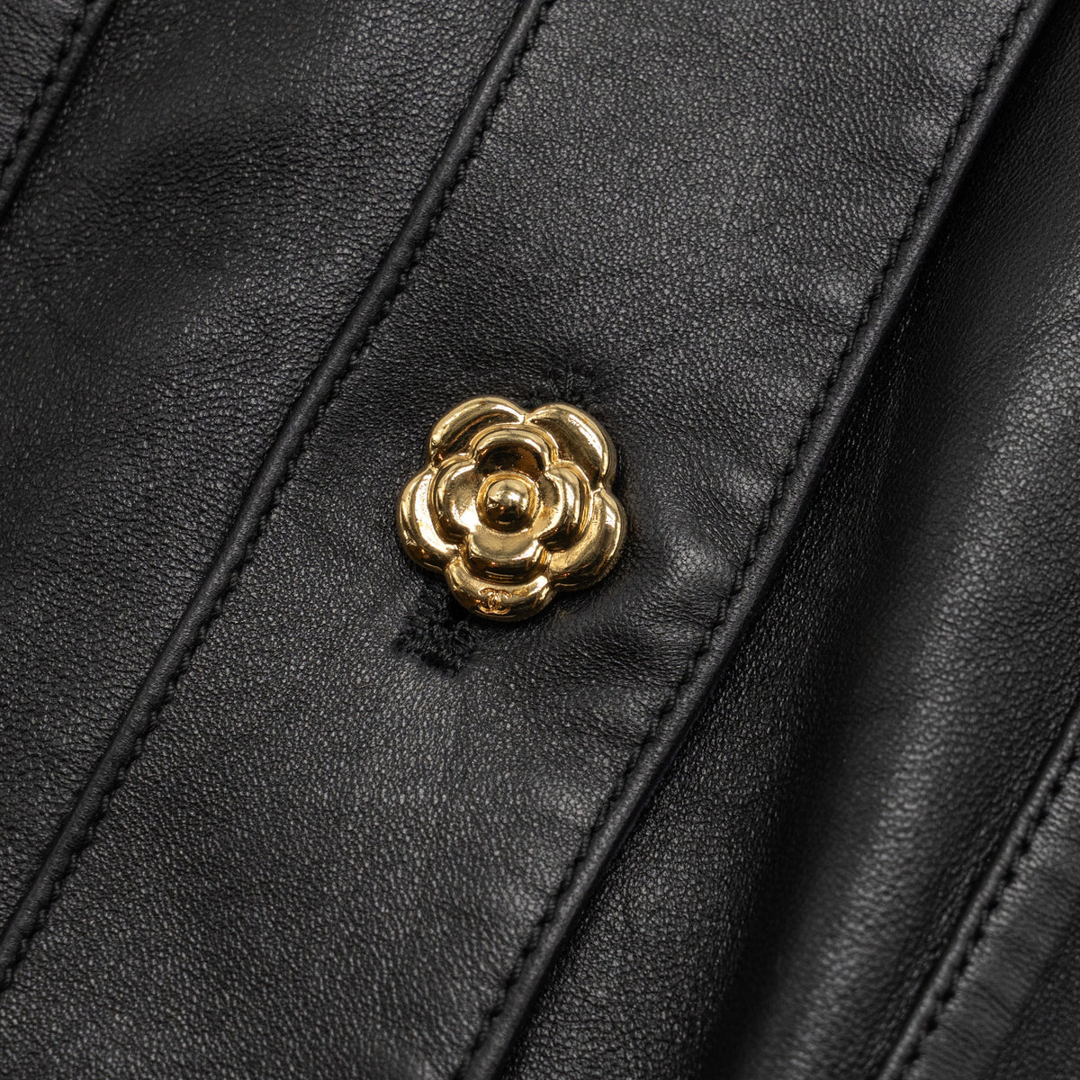 chanel-size-40-detailed-button-coat-lambskin-black