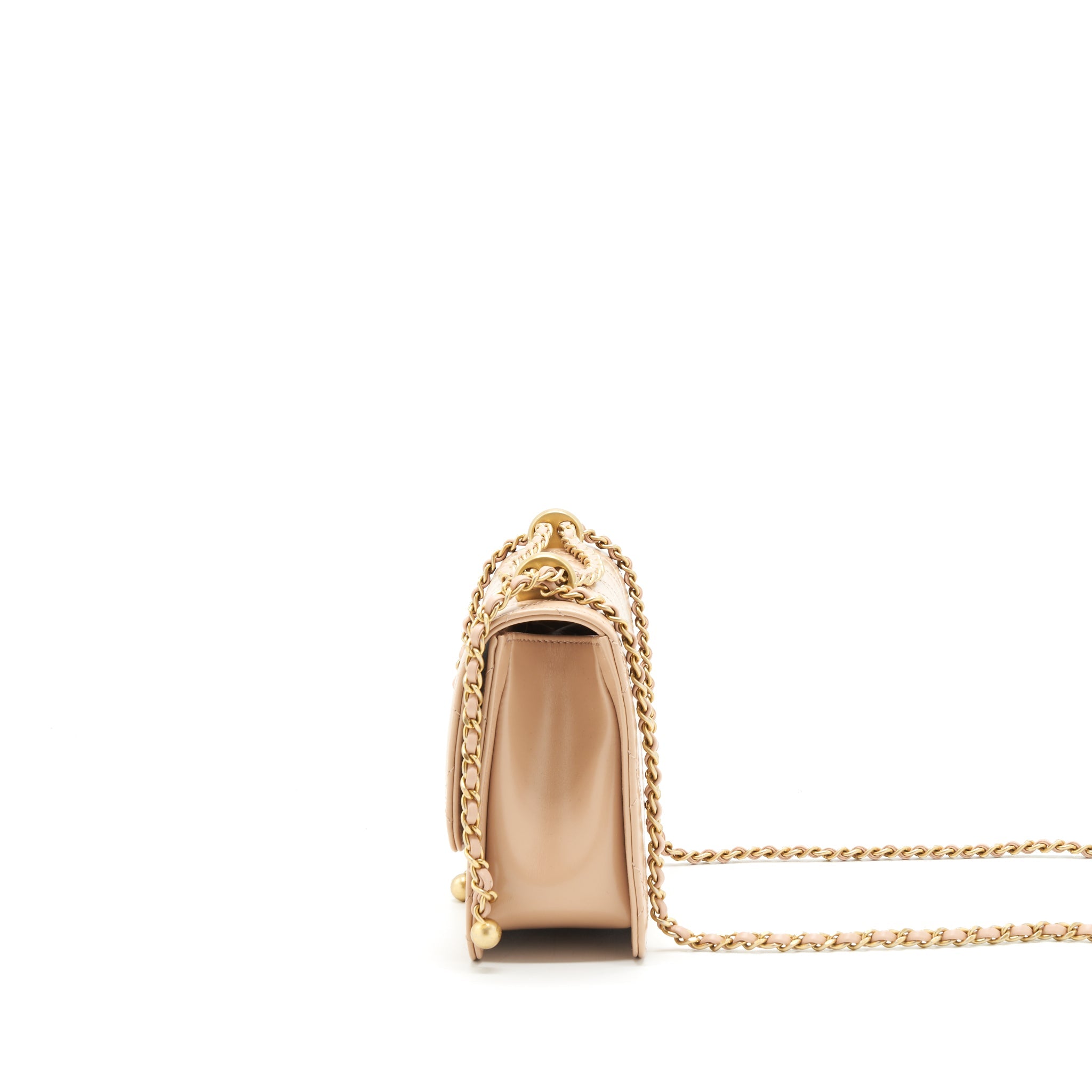 chanel-21a-gold-crush-flap-bag-calfskin-beige-ghw