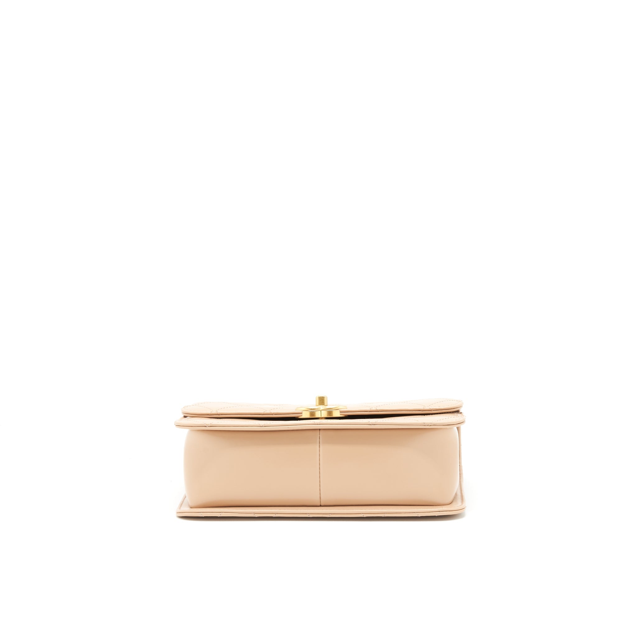 chanel-21a-gold-crush-flap-bag-calfskin-beige-ghw