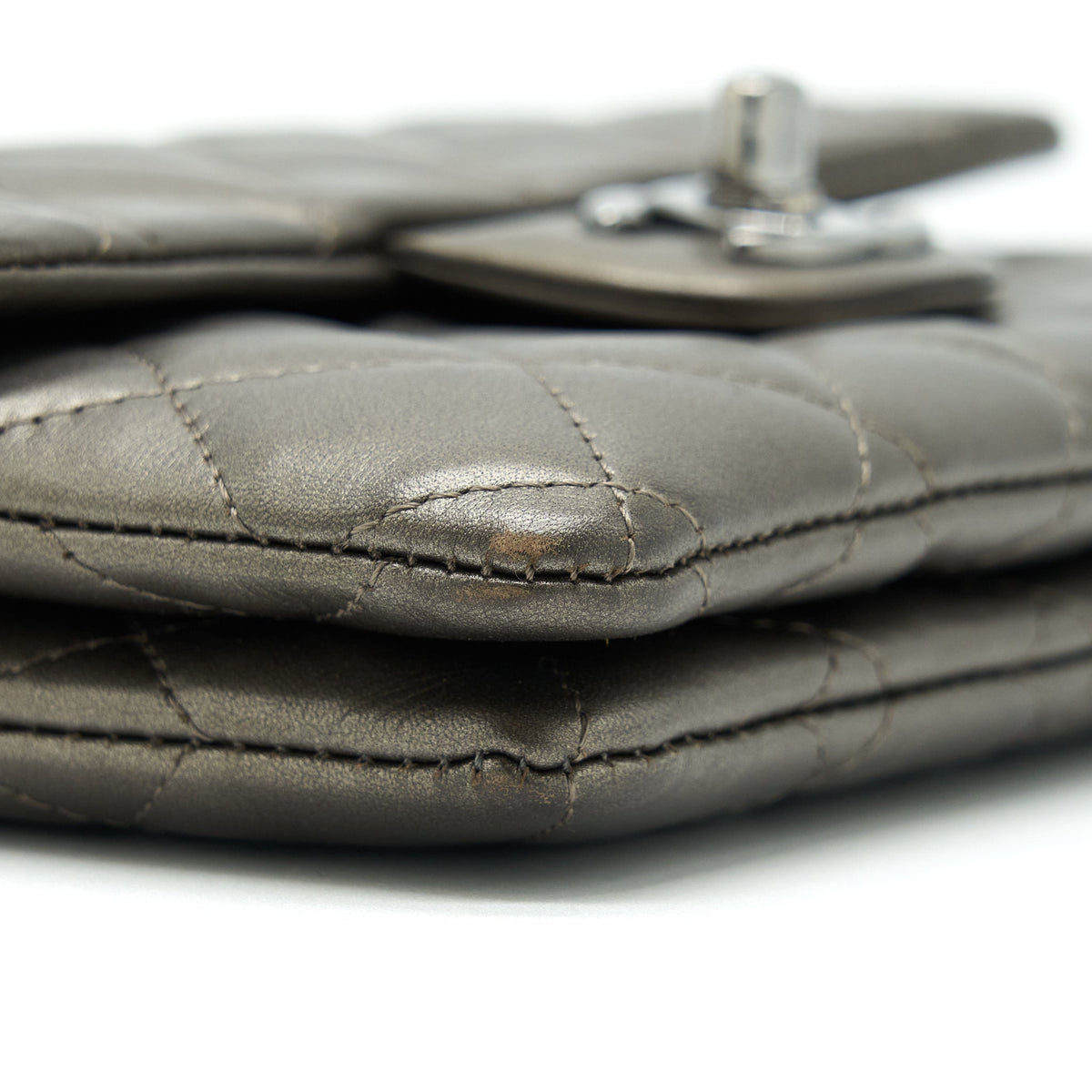 chanel-flap-and-zippy-mini-pouch-with-chain-lambskin-metallic-brownish-grey-with-dark-grey-hardware