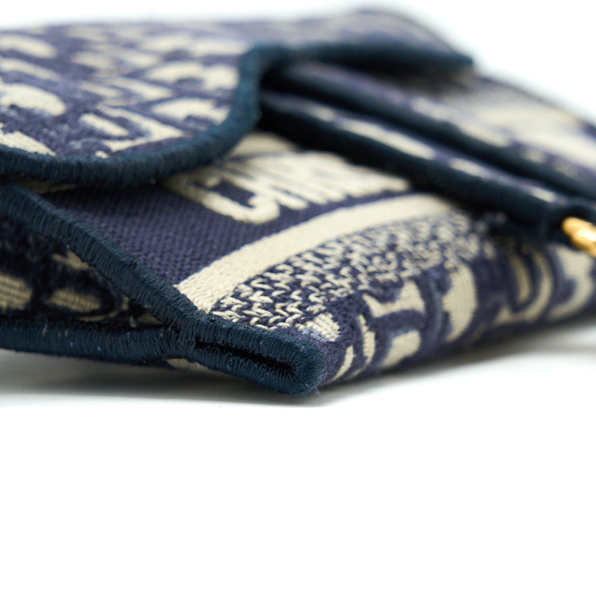 dior-saddle-slim-pouch-blue-dior-oblique-embroidery
