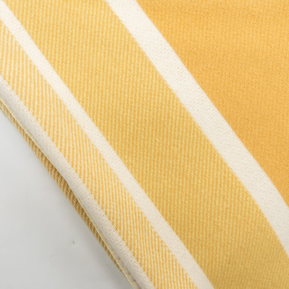 hermes-avalon-vibration-throw-blanket-wool-cashmere-tisane