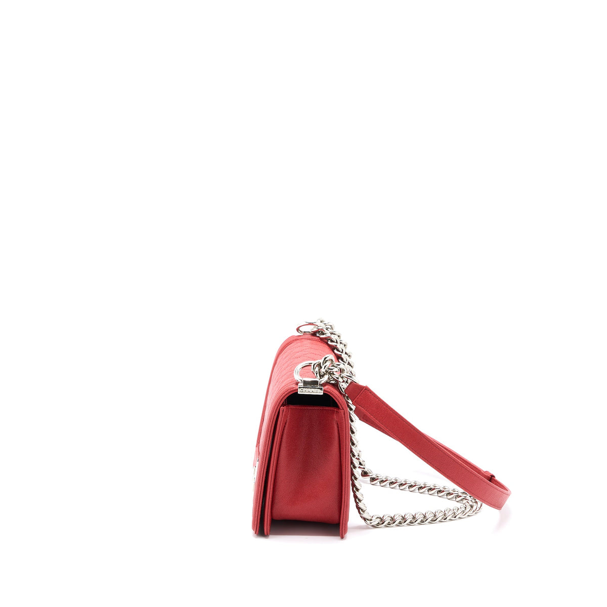 chanel-medium-boy-bag-grained-calfskin-red-shw
