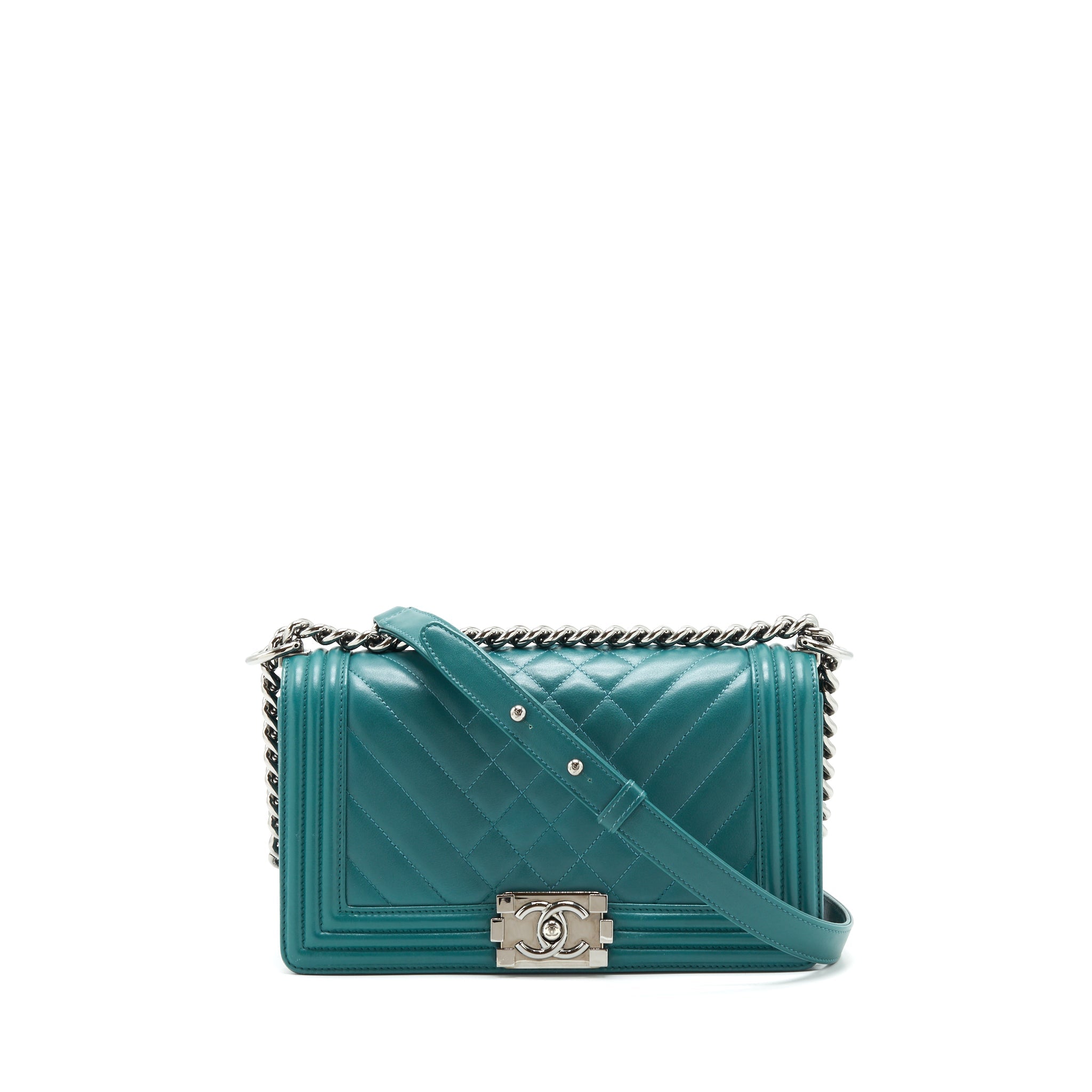 chanel-medium-boy-lambskin-green-shw