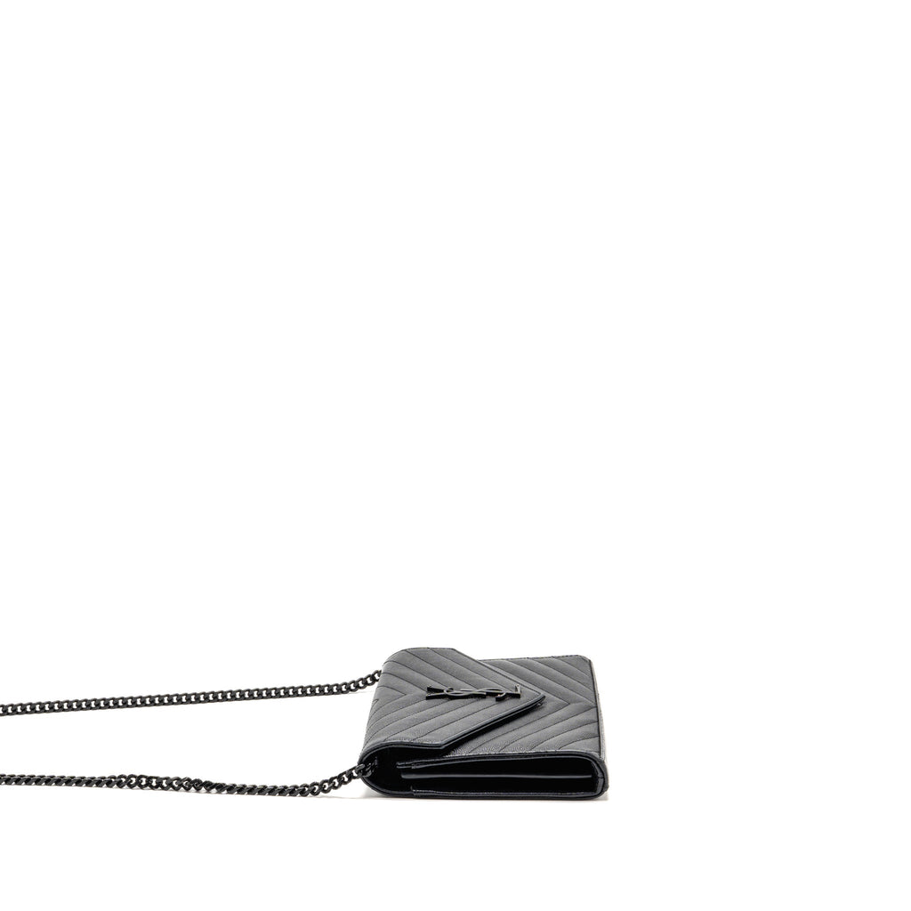 saint-laurent-ysl-envelope-chain-wallet-grained-calfskin-so-black