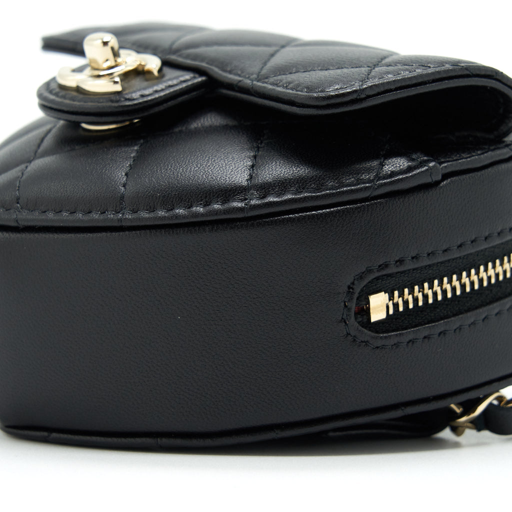 chanel-22s-heart-belt-bag-lambskin-black-lghw-2