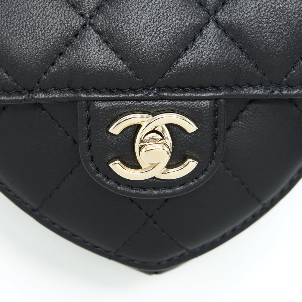 chanel-22s-heart-belt-bag-lambskin-black-lghw-2